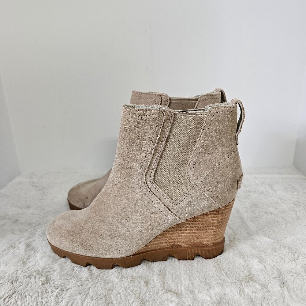 Sorel Joan Uptown Light Tan Chelsea Wedge Boots Suede Bootie 10